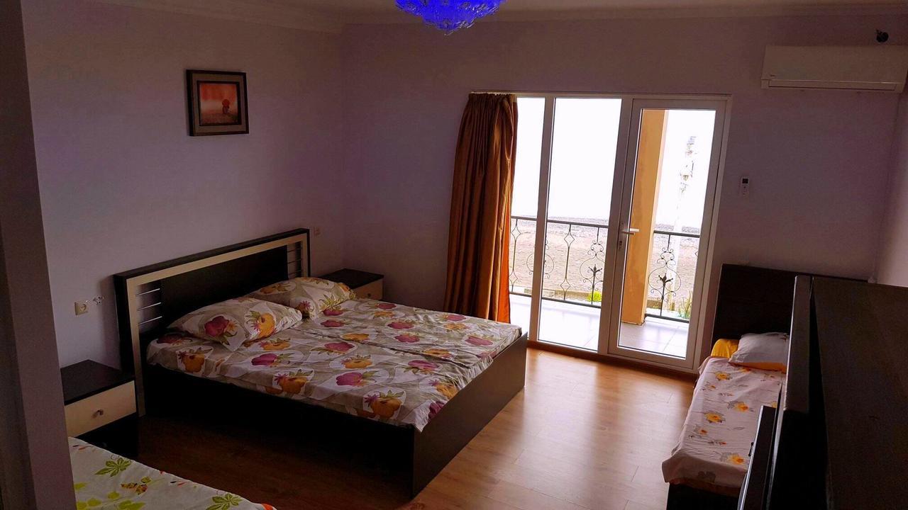 Kobuleti Lalima House Hotel Ngoại thất bức ảnh